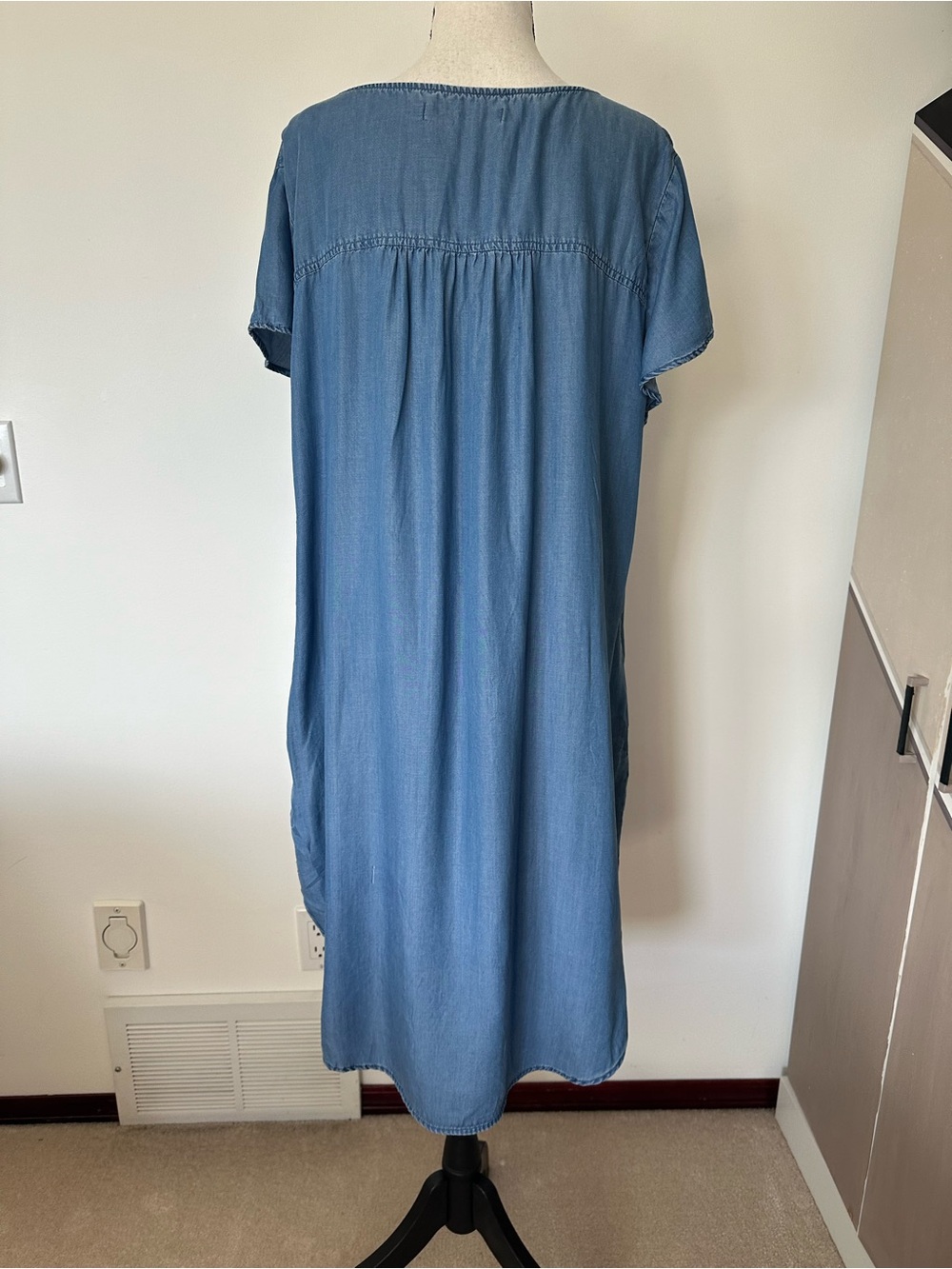 Standard Grace Chambray Denim Button Pull Over Dress Blue M Lightweight Comfort - Picture 7 of 12